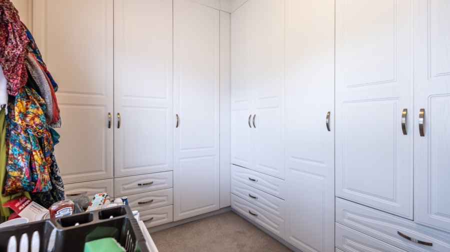 3 Bedroom Property for Sale in Kingswood Golf Estate Western Cape